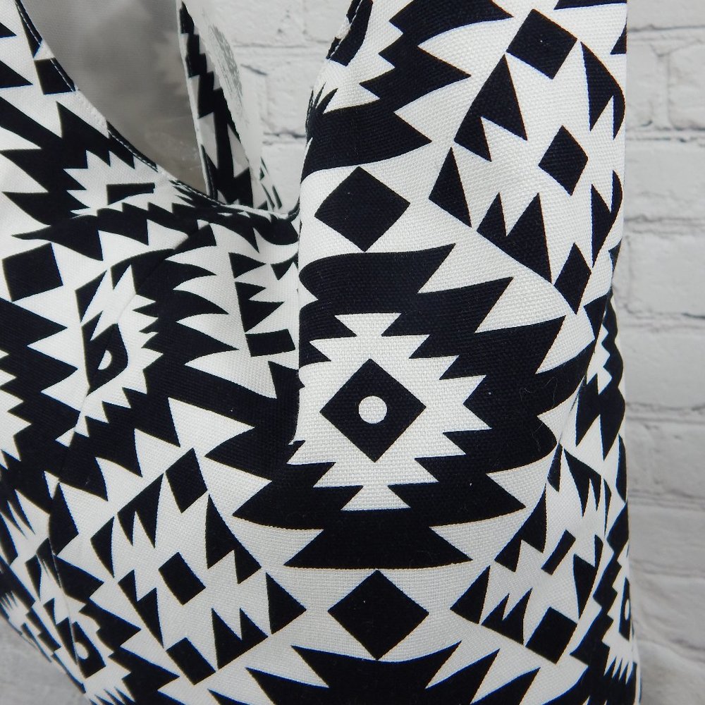 Gorgeous Handmade Hobo Bag - Picture 8 of 11